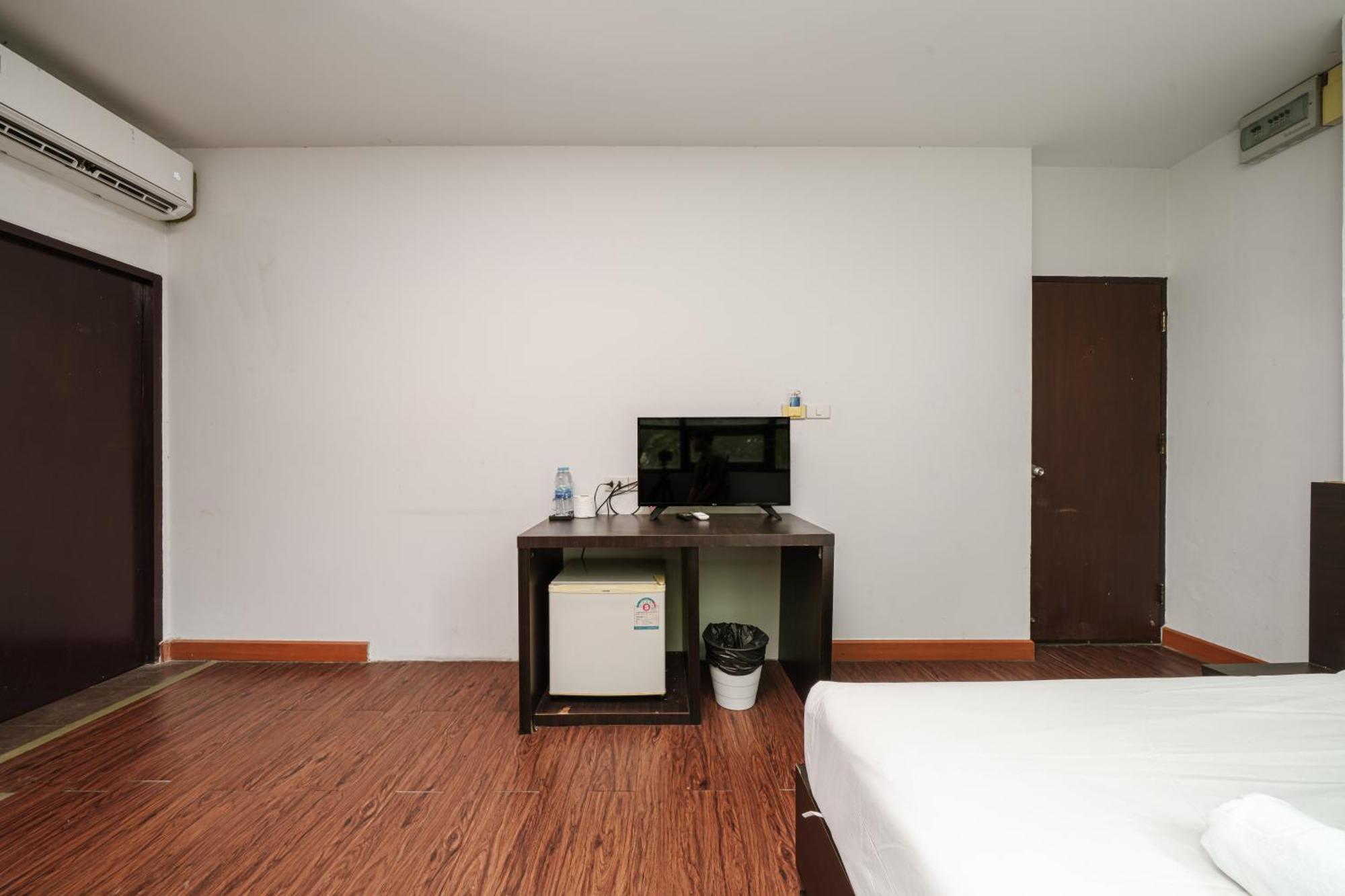 Collection O Khaosan Park Hotel 3*